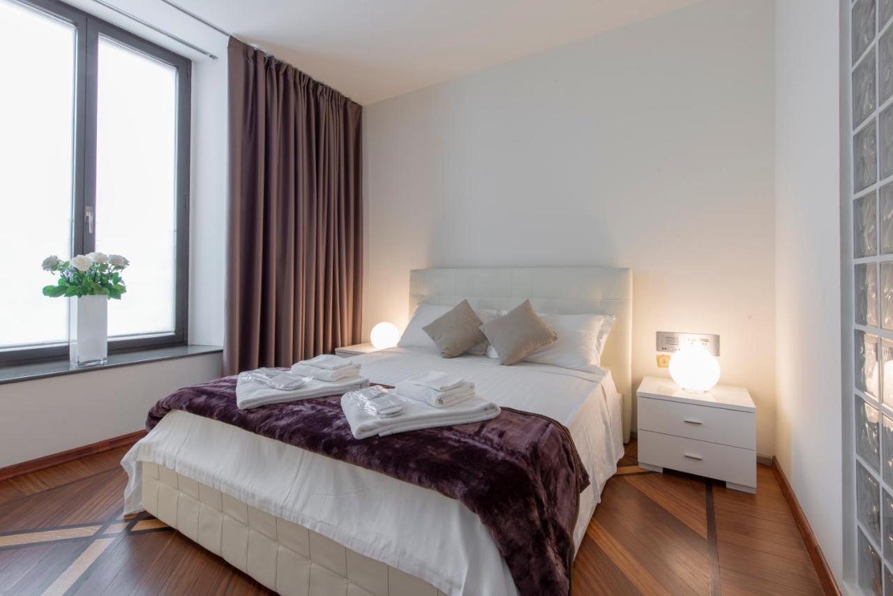 Milan Royal Suites - Luxury Duomo Esterno foto